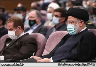 تصاویر دیدار رئیس جمهور با نخبگان ، علماء ، خانواده شهدا ، ایثارگران و جمعی از اقشار مختلف مردم کهکیلویه وبویراحمد