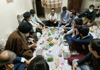تصاویر صرف افطار در خوابگاه دانشجویی دانشگاه خوارزمی کرج