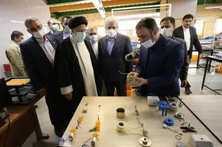 تصاویر بازدید رئیس جمهور از طرح های دانش بنیان در پارک علم وفناوری پردیس