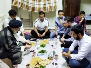 تصاویر صرف افطار در خوابگاه دانشجویی دانشگاه خوارزمی کرج