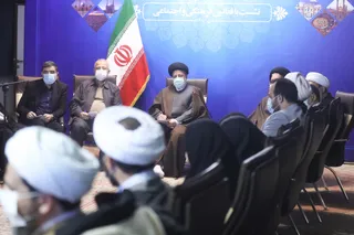 تصاویر نشست با فعالین فرهنگی و اجتماعی