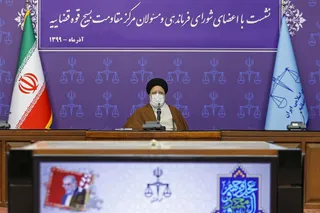 «ترور» و «تحریم» دو لبه یک قیچی هستند که دشمنان برای توقف ملت ایران در دست گرفته‌اند/ «طراحان و حامیان» ترور همان‌هایی هستند که اول «تحریم» می‌کنند و سپس با کراوات پای میز «مذاکره» آمده و همزمان در خیابان با اسلحه آدم می‌کشند