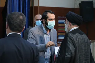تصاویر دیدار رئیس جمهور با نخبگان ، علماء ، خانواده شهدا ، ایثارگران و جمعی از اقشار مختلف مردم