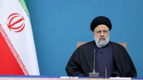 حضور حماسی مردم خراسان جنوبی در انتخابات به رغم سیاه‌نمایی‌های دشمن، برگ زرین دیگری بر افتخارات این دیار ولایت‌مدار افزود
