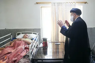 تصاویر حضور سرزده رئیس جمهور منتخب در آسایشگاه جانبازان امام خمینی(ره)