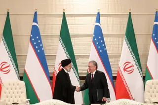 تصاویر امضای ۱۷ سند همکاری و یک بیانیه مشترک میان مقامات ایران و ازبکستان