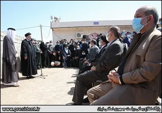 تصاویر بازدید هوایی رئیس جمهور از منطقه دشت آزادگان و هورالعظیم و حضور در میان مردم روستاهای اطراف هویزه