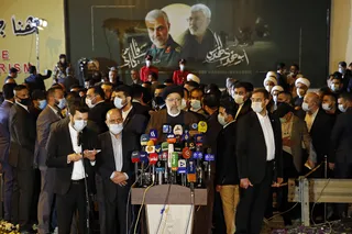 دست انتقام الهی گردن ظالم را می‌گیرد و حق مظلوم را از او خواهد ستاند