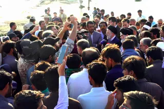 گزارش تصویری از حضور رئیس جمهور در مناطق سیل‌زده سیستان و بلوچستان