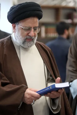 تصاویر دیدار با جمعی از دختران شرکت کننده در برنامه «بینهایت شو»