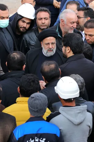 تصاویر بازدید رئیس جمهور از پروژه ۱۴۶۰ واحدی طرح نهضت ملی مسکن شهر پرند