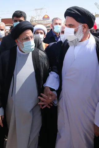 تصاویر رئیس جمهور در جمع زائران راهیان نور در منطقه شلمچه