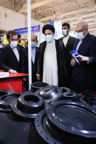تصاویر بازدید از نمایشگاه بین المللی نفت ، گاز ، پالایش و پتروشیمی