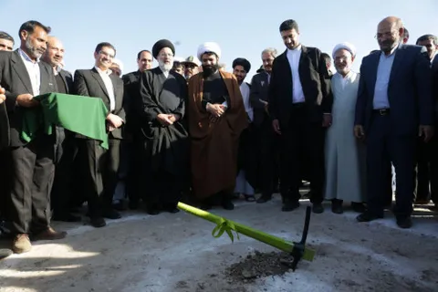 کلنگ احداث مجموعه ورزشی سرخس به زمین خورد