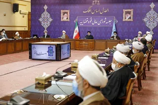 تریبون‌های عمومی باید محل امیدآفرینی و نشان از انسجام و آهنگ واحد در کشور باشد/ محل «طرح» و «حل» مسائل اختلافی، جلسات خصوصی است نه‌تریبون‌های عمومی