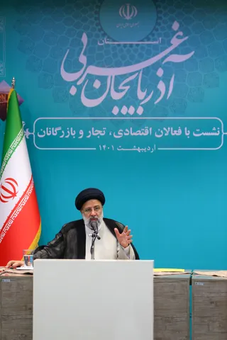 تصاویر  نشست با فعالان اقتصادی ، تجار و بازرگانان