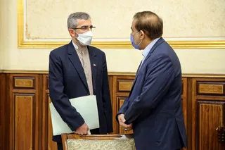 اگر آنقدر که جلسه گذاشتند تا چگونه از غرب کمک بگیرند، برای رونق تولید جلسه می‌گذاشتند، گره‌های بزرگی در کشور باز شده بود