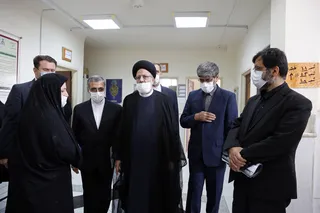آیت الله رئیسی به صورت سرزده از مجتمع قضایی شهید قدوسی اردبیل بازدید کرد