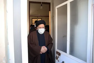 دستگاه قضایی وظیفه نظارت و قضاوت را به صورت خستگی ناپذیر تا حصول نتیجه بر عهده دارد/ عدالت اجتماعی و اقتصادی می‌تواند آسیب‌های اجتماعی را کاهش دهد