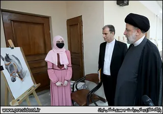 تصاویر بازدید دکتر رئیسی از مرکز فرهنگی ایران