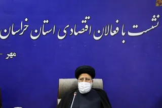 باید در جنگ اقتصادی آرایش جنگی بگیریم و کارآفرینان ما مانند یک افسر وارد میدان تولید شوند/ نباید سرمایه‌های کشور را با خام فروشی حراج کنیم