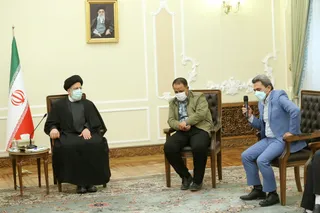 تصاویر دیدار باخانواده شهدای مسابقه فوتبال شهرستان چوار