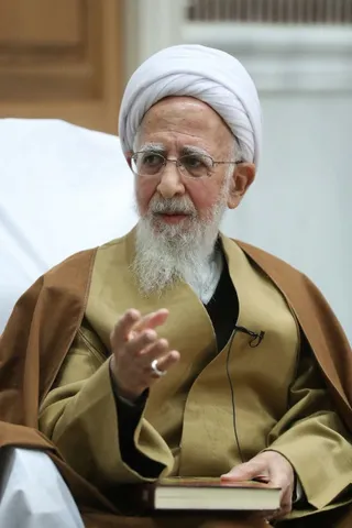 گزارش تصویری دیدار آیت الله رئیسی با آیت الله العظمی جوادی آملی