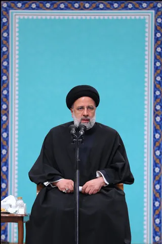 تصاویر دیدار اعضای شورای عالی انقلاب فرهنگی با رهبر معظم انقلاب