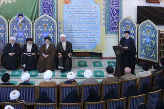 نشست با جمعی از علما و روحانیون