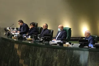 تصاویر حضور دکتر رئیسی در صحن علنی مجلس