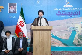 تصاویر سخنرانی در اجتماع پرشور مردم اندیمشک