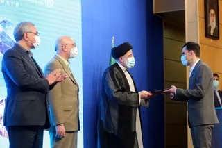 تصاویر تقدیر از برگزیدگان سی و پنجمین جشنواره بین‌المللی خوارزمی