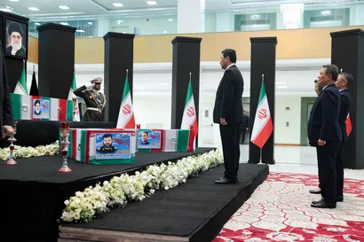 ادای احترام مقامات کشورها به مقام رئیس جمهور شهید و همراهان