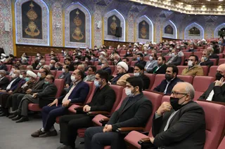 تصاویر دیدار رئیس جمهور با نخبگان ، علماء ، خانواده شهدا ، ایثارگران و جمعی از اقشار مختلف مردم