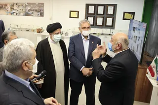 تصاویر بازدید رئیس جمهور از طرح های دانش بنیان در پارک علم وفناوری پردیس