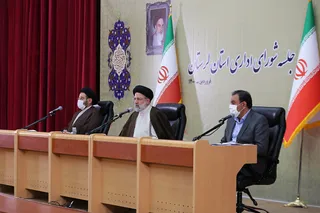 اگر راه اندازی کارخانه‌ها برای بانک‌ها صرفه اقتصادی ندارد، آنها باید نسبت به واگذاری واحدهای تولیدی که در تملک خود دارند، اقدام کنند