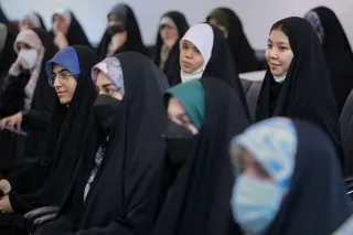 تصاویر دیدار با جمعی از دختران شرکت کننده در برنامه «بینهایت شو»