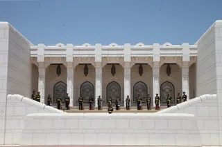 تصاویر مراسم استقبال رسمی سلطان عمان از آیت الله رئیسی در قصر العلم