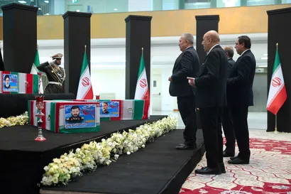 ادای احترام مقامات کشورها به مقام رئیس جمهور شهید و همراهان