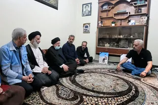 تصاویر حضور آیت‌الله رئیسی در محل ساختمان متروپل آبادان