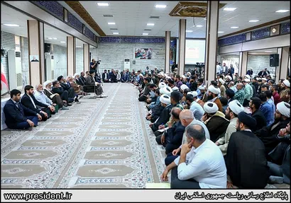 تصاویر دیدار با جمعی از فعالان فرهنگی و اجتماعی خوزستان