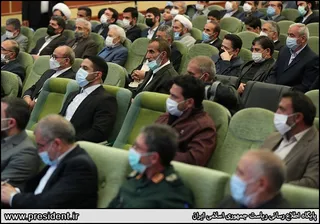 تصاویردیدار رئیس جمهور با نخبگان ، علماء ، خانواده شهدا ، ایثارگران و جمعی از اقشار مختلف مردم
