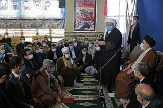 کارگروه تعیین شده در استان کرمانشاه حداکثر ظرف یک ماه طرح خود را برای ساماندهی موضوع کوله‌بری ارائه کند