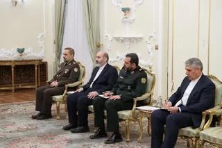 دیدار وزیر دفاع ارمنستان با رئیس جمهور