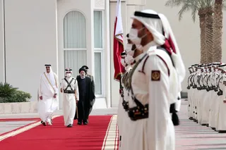 تصاویر استقبال رسمی امیر قطر از رییس جمهور در دیوان امیری