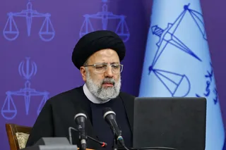 مکتب شهید سلیمانی در امتداد مکتب امام خمینی (ره) و عاشوراییان است/ مردان و زنانی که می‌خواهند در جامعه تحول آفرین باشند، باید در پرتو بندگی خداوند متعال دارای ظرفیت شوند
