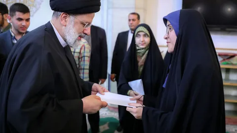 تصاویر نشست رمضانی با جمعی از نوجوانان