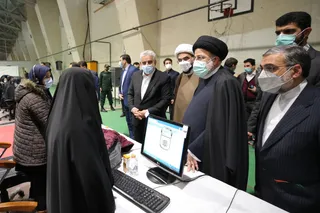 تصاویر بازدید از مرکز رسیدگی به نامه های مردمی در رشت