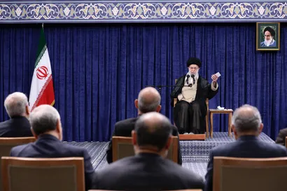 تصاویر دیدار رئیس‌جمهور و اعضای هیئت دولت با رهبر معظم انقلاب اسلامی