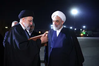 بدرقه رئیس جمهور برای سفر به الجزایر
